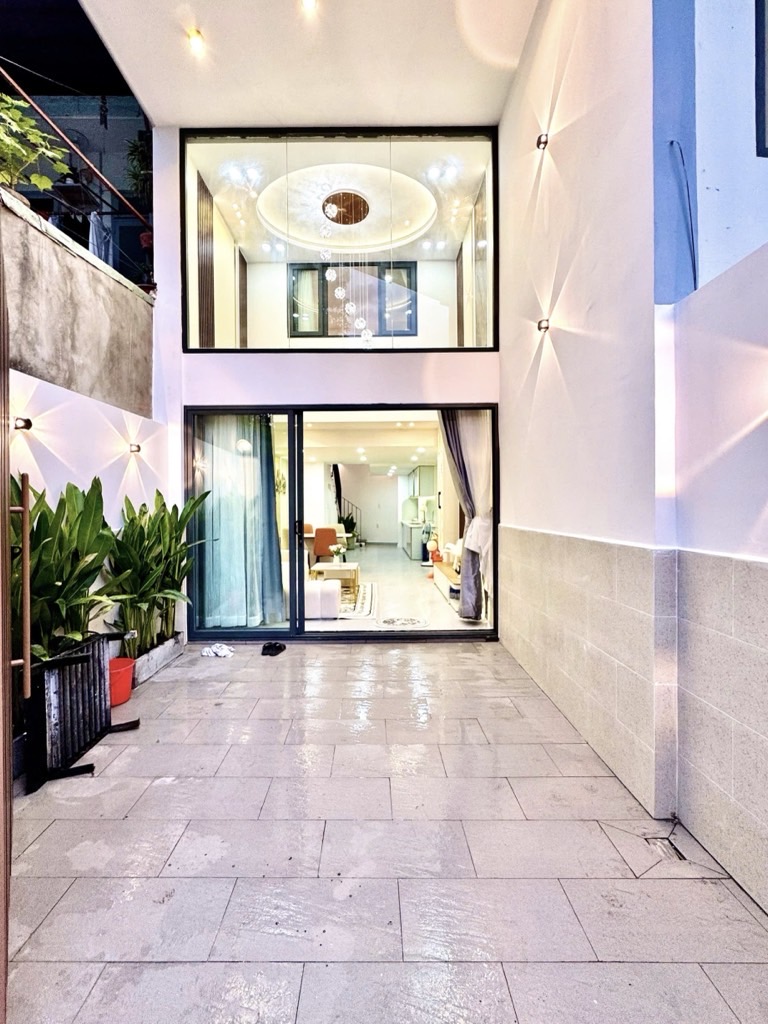 🔥 SIÊU PHẨM 05 TẦNG – MẶT TIỀN NGAY PHẠM VĂN ĐỒNG– Chuẩn đẹp 4m x 15m - 3PN Master – Sân thượng BBQ – Sổ A4 – Chỉ nhỉnh 9T🔥