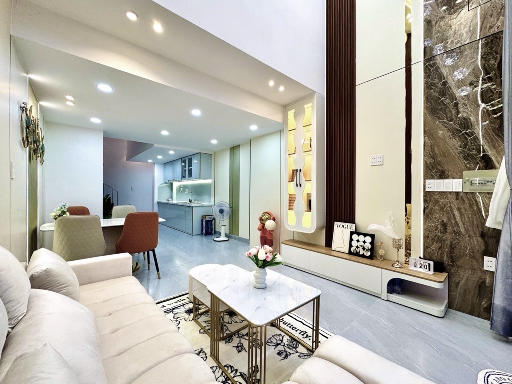 🔥 SIÊU PHẨM 05 TẦNG – MẶT TIỀN NGAY PHẠM VĂN ĐỒNG– Chuẩn đẹp 4m x 15m - 3PN Master – Sân thượng BBQ – Sổ A4 – Chỉ nhỉnh 9T🔥 - Ảnh 11