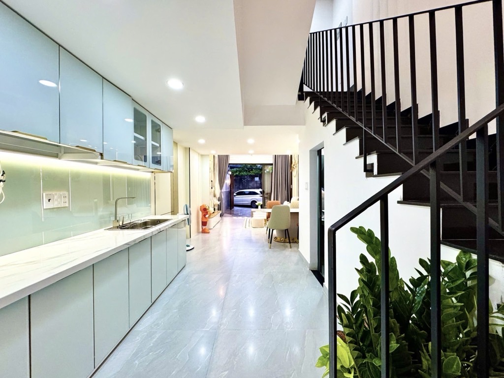 🔥 SIÊU PHẨM 05 TẦNG – MẶT TIỀN NGAY PHẠM VĂN ĐỒNG– Chuẩn đẹp 4m x 15m - 3PN Master – Sân thượng BBQ – Sổ A4 – Chỉ nhỉnh 9T🔥 - Ảnh 10