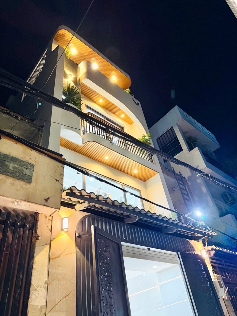 🟢 CHỦ GẤP BÁN GIẢM 300 TR- NHÀ MỚI GV 4 TẦNG - 4Mx 13M - XE HƠI 7 CHỖ NGỦ NHÀ- CHỈ 7.65 T🌼🌼🌼