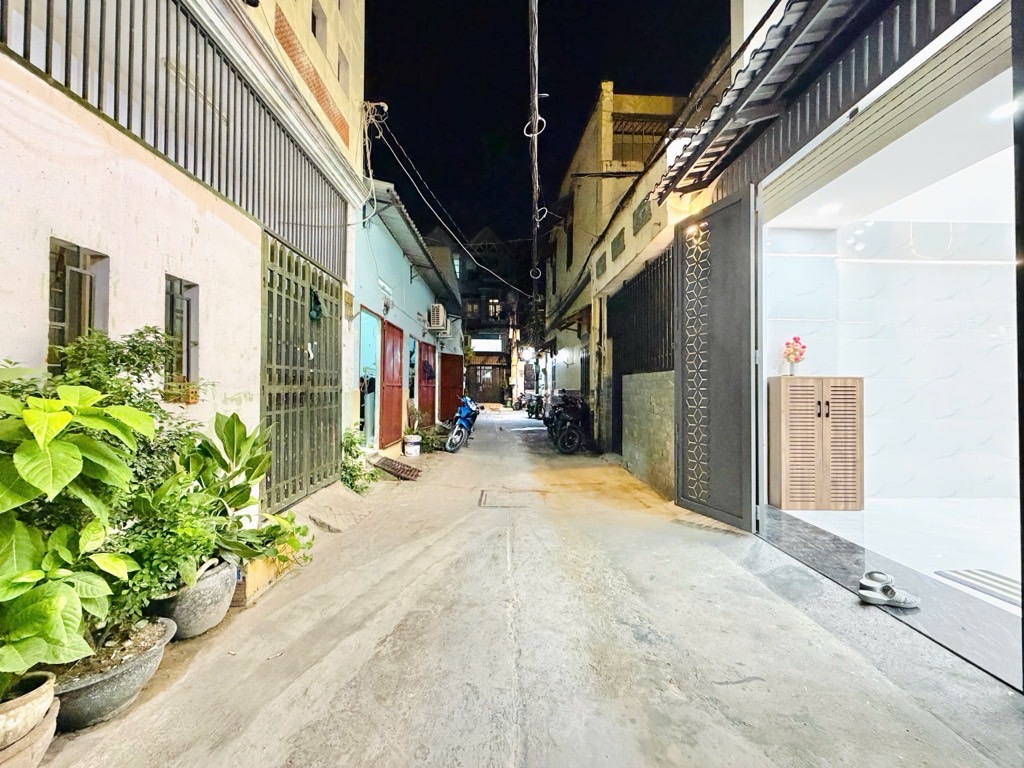 🟢 CHỦ GẤP BÁN GIẢM 300 TR- NHÀ MỚI GV 4 TẦNG - 4Mx 13M - XE HƠI 7 CHỖ NGỦ NHÀ- CHỈ 7.65 T🌼🌼🌼 - Ảnh 17