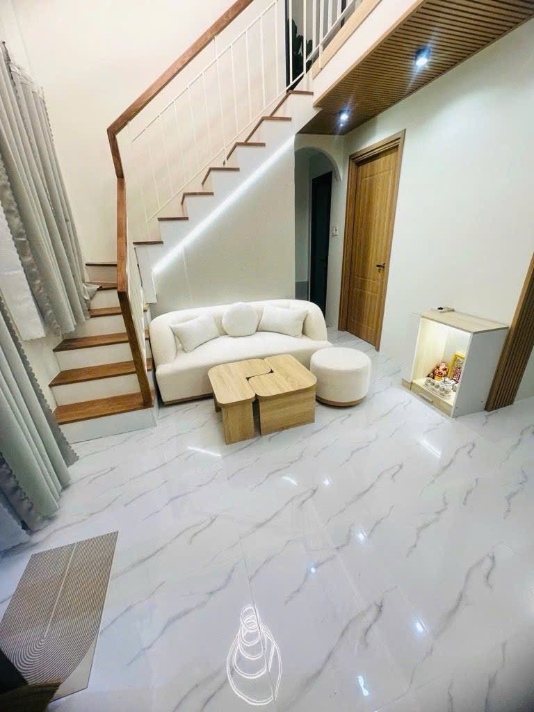 🟢 NHÀ ĐÔNG THẠNH 2 TẦNG – NỘI THẤT CAO CẤP – CHÍNH CHỦ TÂM HUYẾT - SHR – HẺM XE HƠI – CHỈ 2.5T 🌼🌼🌼